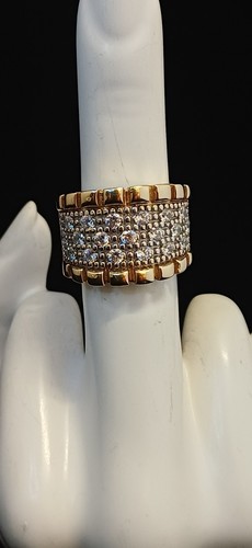 Beautiful 9ct 375 gold - beautiful,