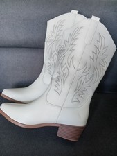 Women's White Cowboy Boots