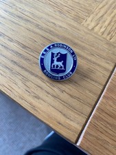 E.S. & A.  ROBINSON    BOWLING CLUB       ENAMEL  BOWLS  BADGE   VGC