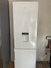 Fridgemaster MC55264D Fridge Freezer With Water Dispenser (no plumbing required)