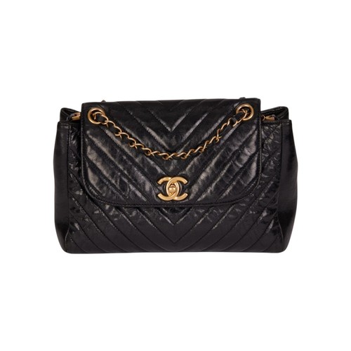 Chanel black chevron quilted - chanel,