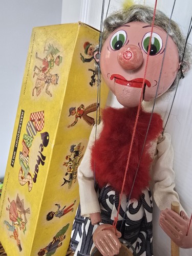 Pelham puppet old - pelham,