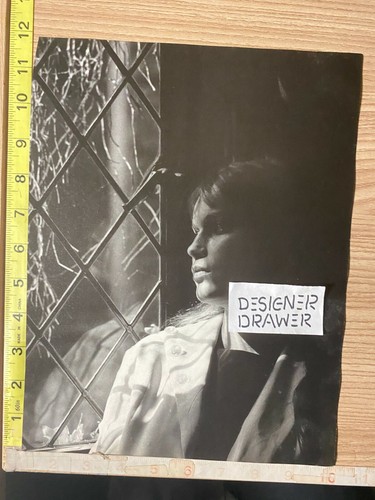Audrey hepburn actress glamour - audrey,