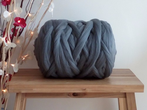 Dark grey merino wool - grey*, roving