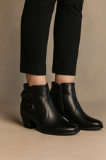 LADIES BLACK ANKLE BOOT WITH