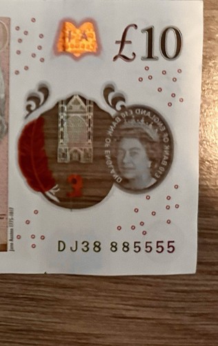 Pound note bank of - 10,
