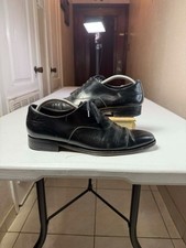 Used Classic leather shoes