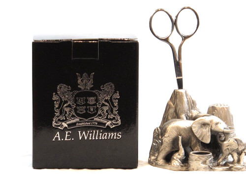 Sewing station elephant family - sewing,