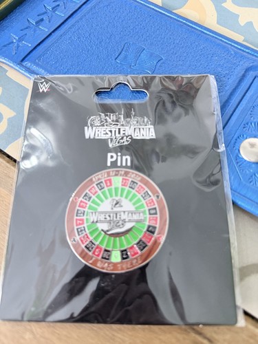 Wwe wrestlemania pin - wwe, badge