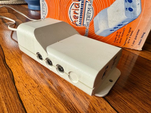Radio shack realistic - radio,