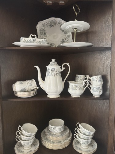 Vintage royal albert - royal, silver