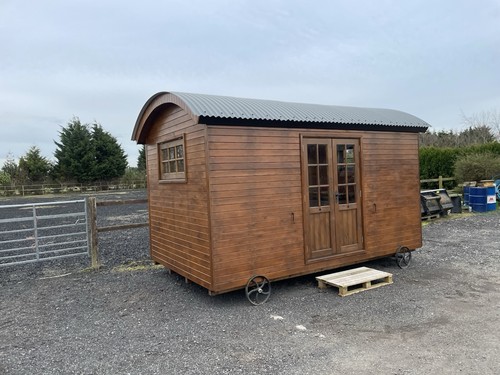 Shepherds hut glamping pod - hut,