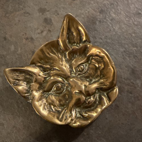 Vintage brass cat face - brass,
