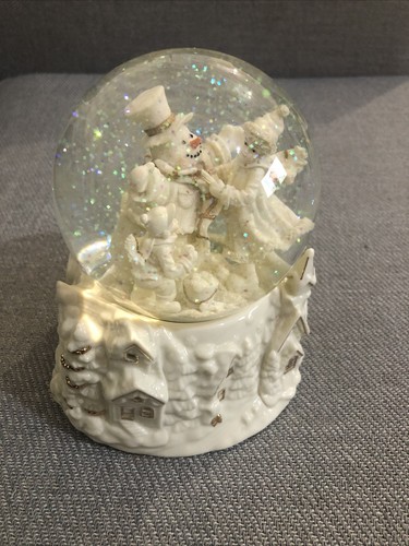 Musical snowglobe christmas - musical,