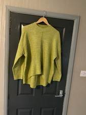 Ladies New Jumper, Size 18