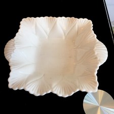 Vintage Shelley White Shell