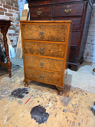 Antique walnut veneer chest - walnut, of