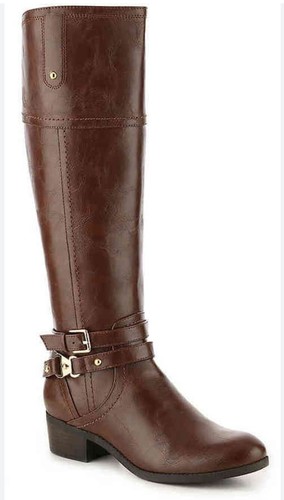 Brown knee high booths - knee,