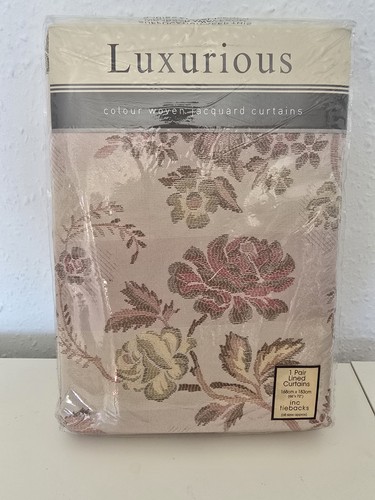 Luxurious lined pencil pleat - luxurious,