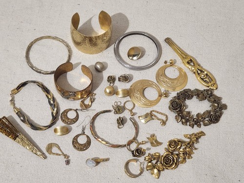 Vintage assorted scrap - vintage,