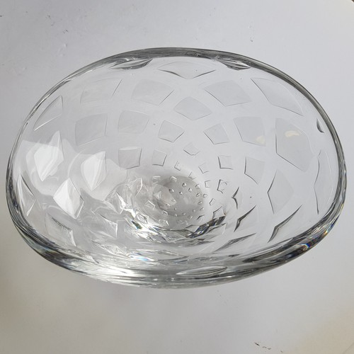 Vicke lindstrand kosta glass - vicke,
