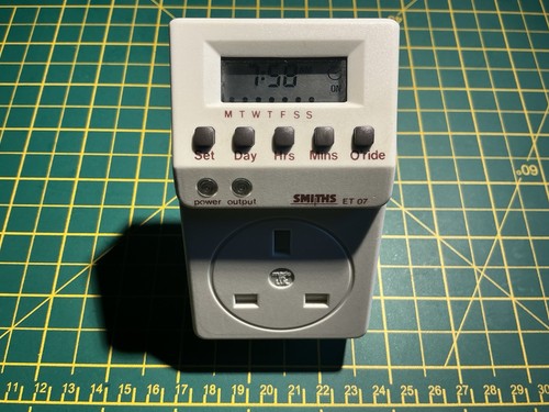 Smiths et07 day electronic - smiths,