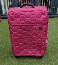 It Luggage Malaga Pink Lightweight Emboss Trolley 26 x 16x 9" 66x41x23 CM USED 