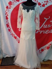 Wedding dress size 14 ivory lace/tulle Alfred Angelo, check measurement, K