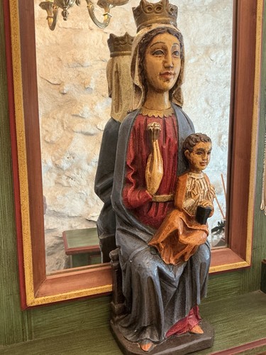 Antique hand carved wooden - antique,