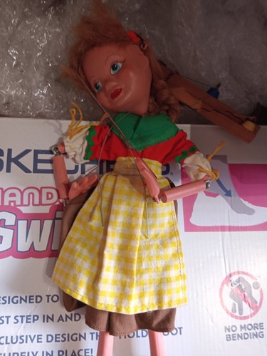 Pelham puppets - ,