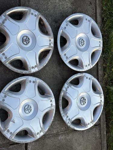 Toyota yaris wheel trim x - wheel,