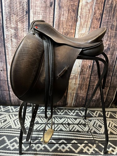 Albion dressage saddle - albion,