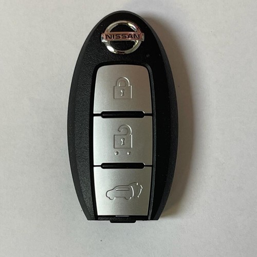 New genuine nissan button - new, 3