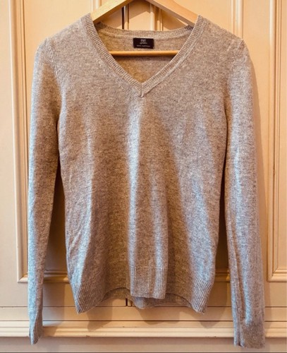 Simple soft grey - v-neck, 100%