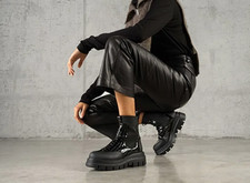 RUSSELL & BROMLEY NWB Conquer