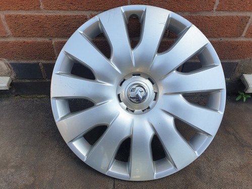 Vauxhall astra wheel trim - vauxhall,