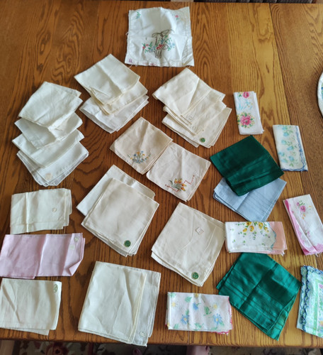 Vintage lot hankies - 30+,