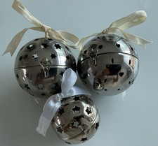 Vintage Silver Metal Hinged Pomander Potpourri Fragrance Diffuser Scent Ball VGC