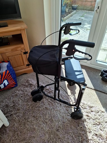 Uniscan triumph rollator with - triumph,