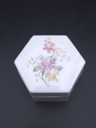 Royal doulton mystic - doulton,