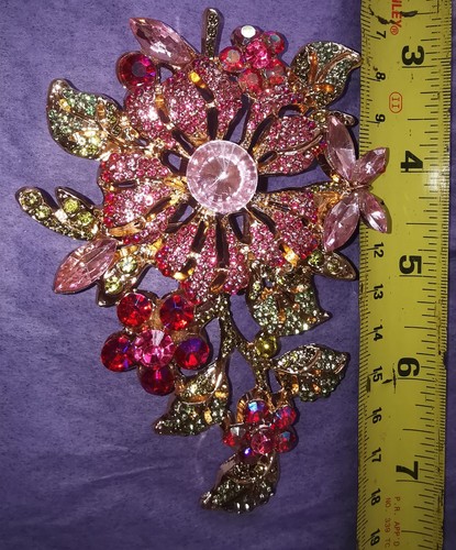 Nwot large crystal set - set, floral