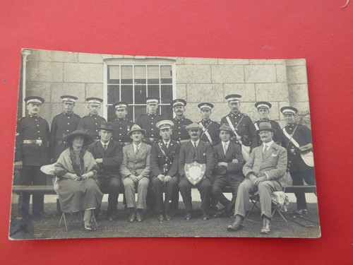 John ambulance group pose - group,