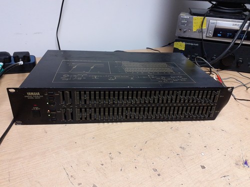 Yamaha q2031 stereo graphic - yamaha,