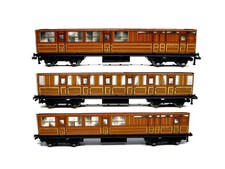 RAKE OF 3 X HORNBY DUBLO 3 RAIL D1 NE GRESLEY TEAK COACHES EXCELLENT PLUS