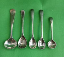 Five mixed condiment spoons, 1