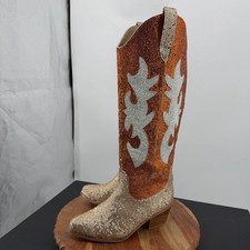 Western rhinestone cowgirl