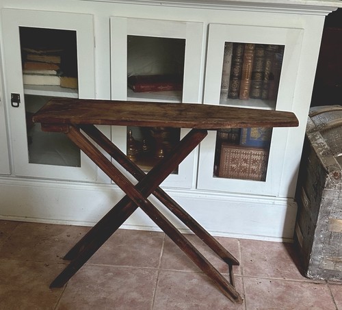 Primitive small wooden - primitive,