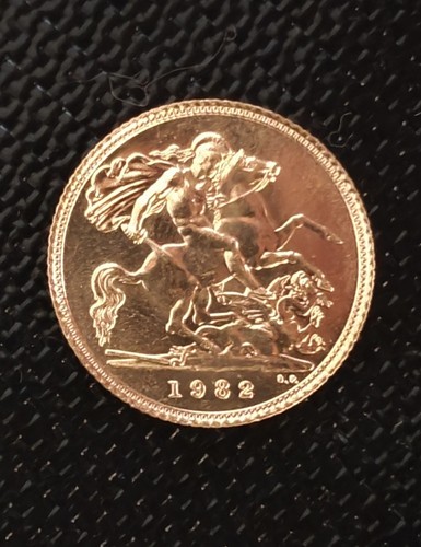 Half gold sovereign queen - gold,