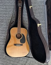 Aria hand crafted dreadnought - hand,