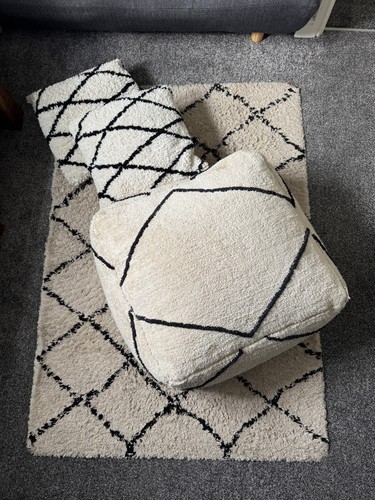 Next multi sketch - rug, bright